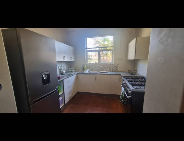 2 BEDROOM FLAT FOR SALE IN GLENWOOD
